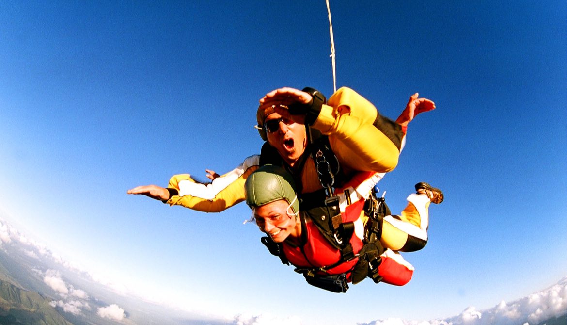 skydivers jumping